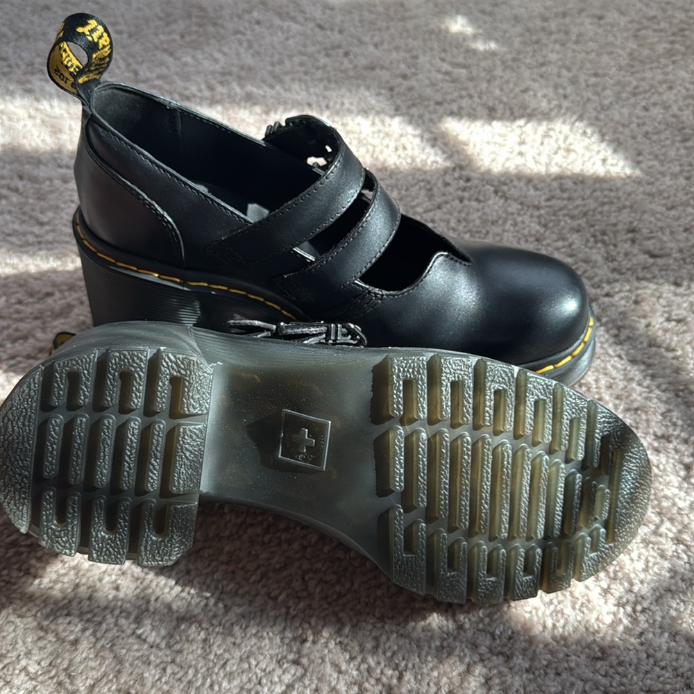 Dr. Martens Eviee- Women's 9 - Picture 3 of 12